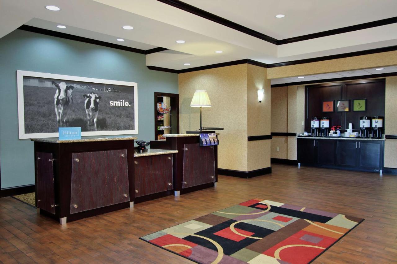 Hampton Inn&Suites Buffalo Exterior foto